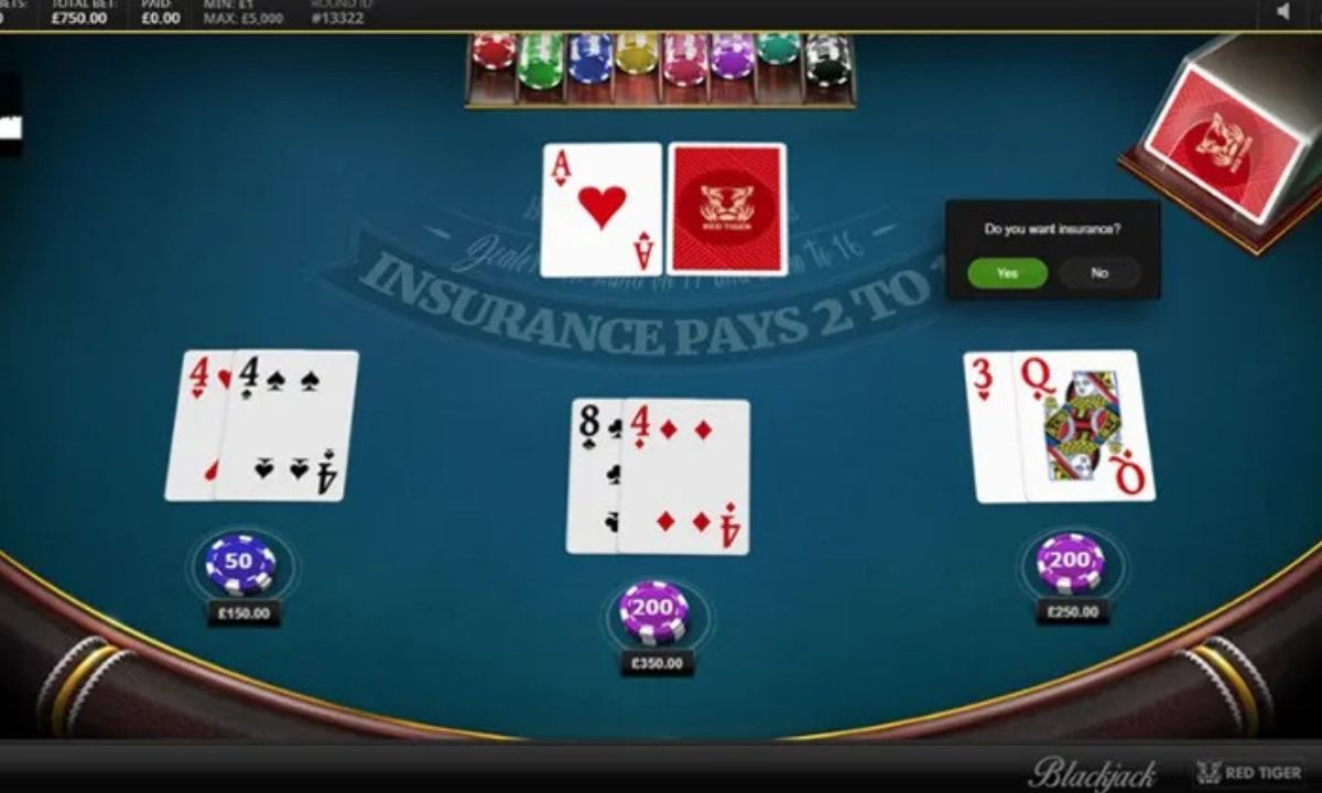 Blackjack là một trò chơi online hấp dẫn tại nhà cái HUBET với cách chơi đơn giản bằng cách đánh bài so điểm giữa người chơi và nhà cái